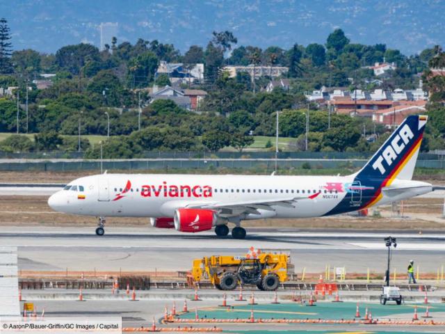 découvrez les détails de l'urgence impliquant un airbus a320 en colombie, un événement marquant dans le domaine de l'aviation. apprenez-en davantage sur les circonstances de cet incident, les mesures de sécurité mises en place et les réactions des passagers.