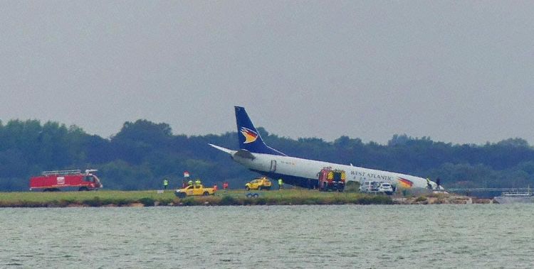 découvrez les détails choquants du crash du boeing 737 de swiftair. analyse des circonstances, des victimes et des conséquences de cet accident tragique qui a marqué l'aviation.