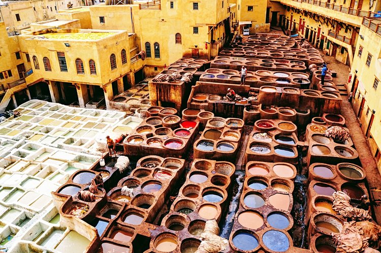 découvrez les magnifiques destinations touristiques du maroc, des plages dorées d'agadir aux montagnes majestueuses du haut atlas. explorez les souks colorés de marrakech et les villes historiques comme fès et essaouira. plongez dans la culture riche du pays et laissez-vous envoûter par ses paysages variés et sa gastronomie savoureuse.