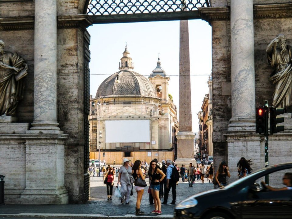 découvrez les merveilles de rome le temps d'un week-end inoubliable. explorez les monuments emblématiques, des délices culinaires aux trésors artistiques. vivez l'histoire et la culture de la capitale italienne.