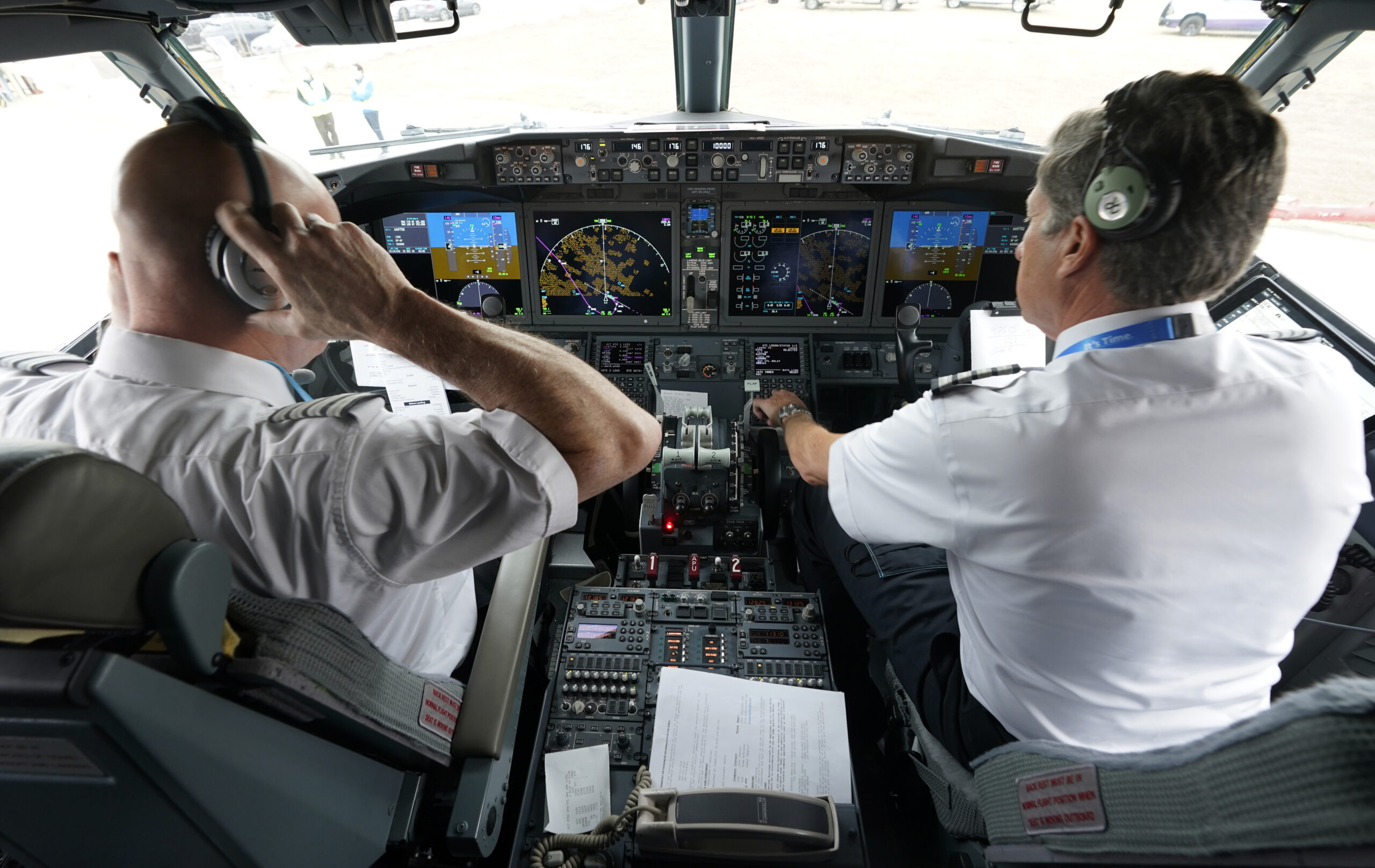 découvrez les détails tragiques du tir sur un avion southwest à dallas, un incident marquant qui soulève des questions sur la sécurité aérienne et les mesures de protection des passagers.