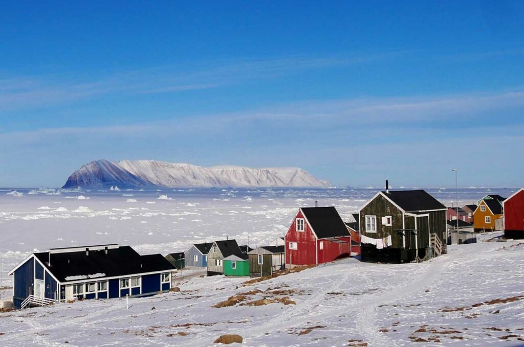 découvrez notre guide complet pour un voyage inoubliable au groenland. profitez de conseils pratiques et explorez les incontournables de cette terre de glace, des paysages époustouflants aux activités authentiques, pour une aventure unique au cœur de la nature sauvage.