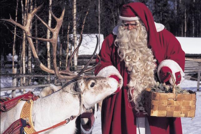 découvrez la magie de laponie, le pays du père noël, où des paysages enneigés, des aurores boréales et des traditions hivernales vous attendent. plongez dans un monde féérique et vivez une expérience inoubliable en famille ou entre amis.