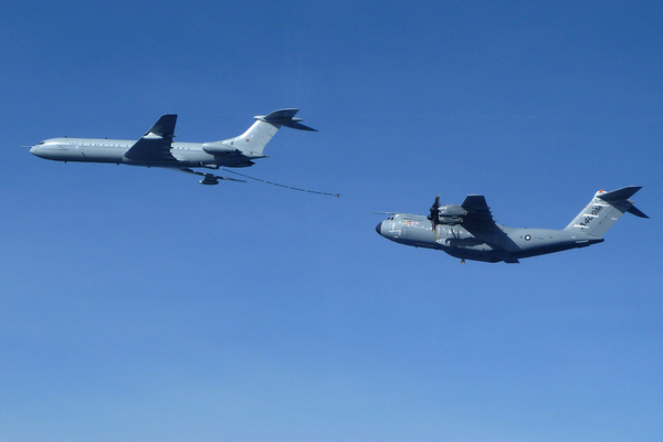 découvrez les derniers tests réussis du airbus a400m, un avion de transport militaire innovant qui démontre sa performance et sa fiabilité. plongez dans les détails de ces essais captivants et explorez les avancées technologiques qui propulsent cet avion vers de nouveaux horizons.