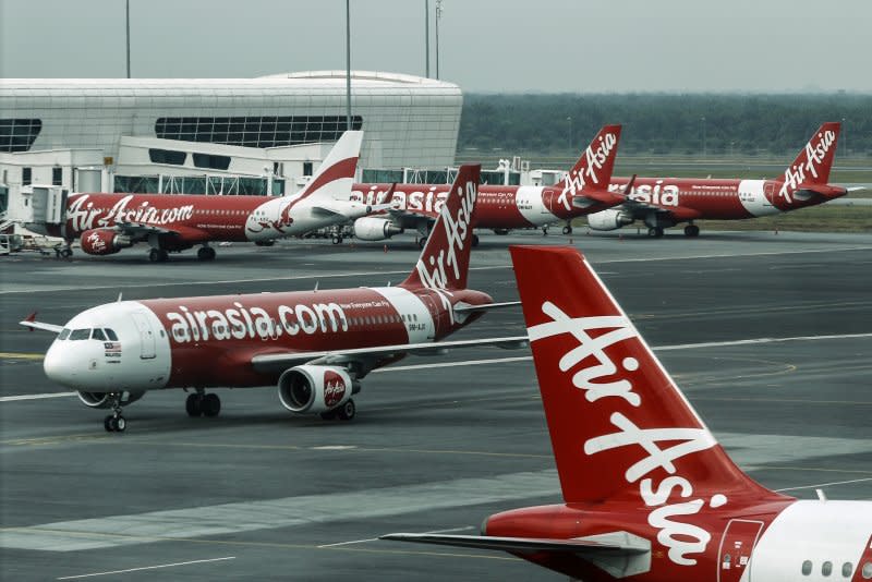 découvrez les détails et les circonstances tragiques de l'accident d'airasia, ainsi que son impact sur l'aviation et la sécurité des vols. revivez les événements marquants et les leçons tirées de ce drame survenu il y a plusieurs années.