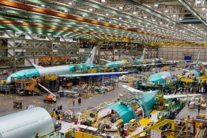 découvrez comment boeing investit 1 milliard de dollars dans son site de production du 787, visant à renforcer son efficacité et à innover dans l'aviation. plongez dans les enjeux et les perspectives de cette stratégie audacieuse.