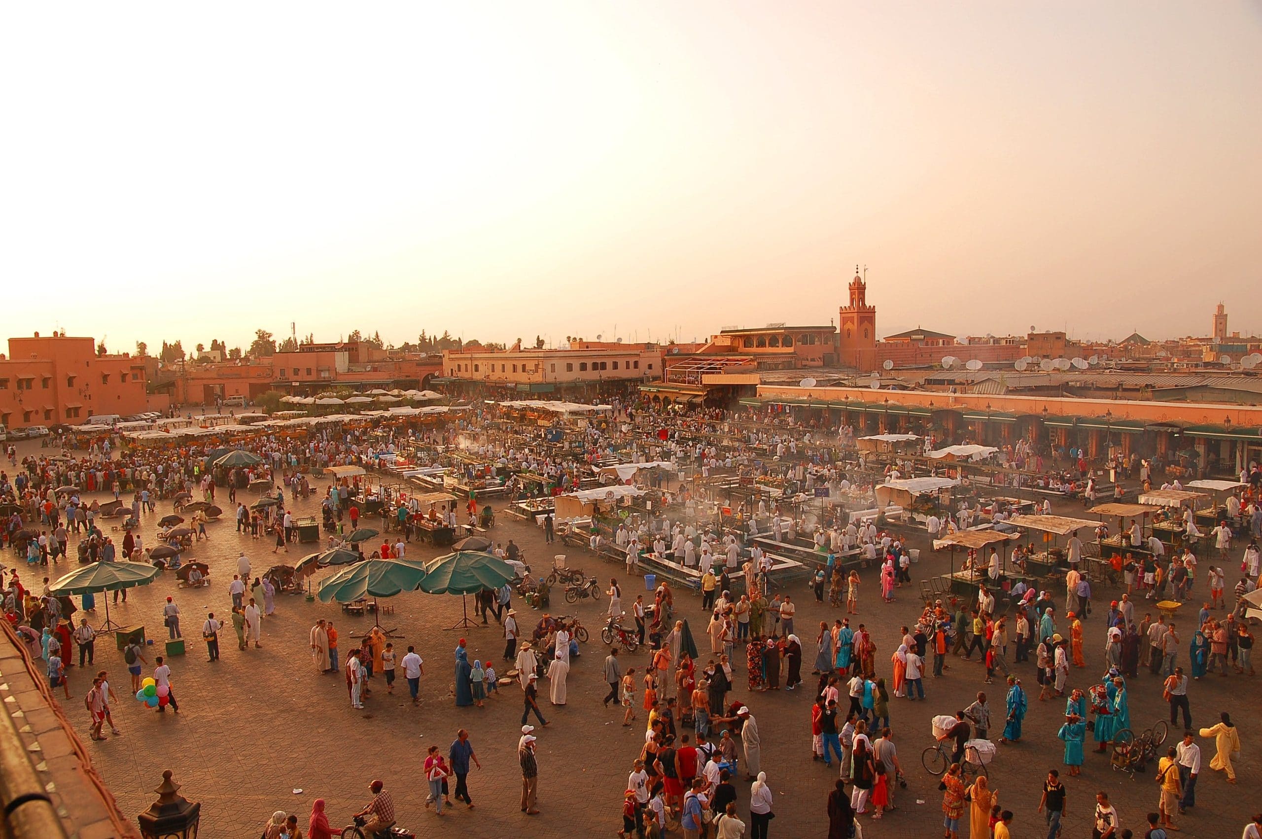 découvrez les prévisions pour le maroc en 2024, où l'on attend 16 millions de visiteurs. plongez dans la richesse culturelle, les paysages époustouflants et l'accueil chaleureux du royaume chérifien. un voyage inoubliable vous attend au cœur du maroc !