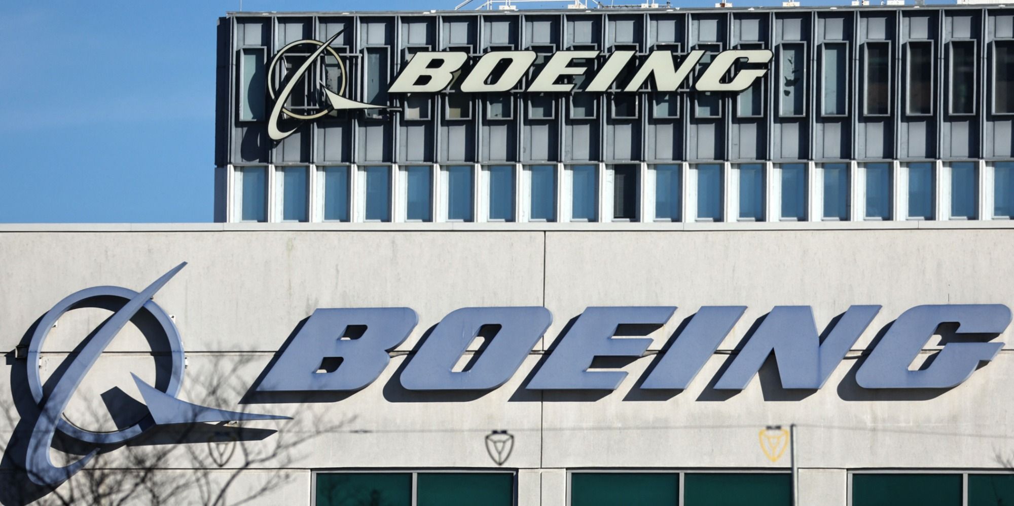 découvrez les mesures de sécurité avancées mises en place par boeing pour garantir la sûreté de ses avions et le confort des passagers. informez-vous sur les innovations technologiques et les protocoles stricts qui font de boeing un leader en matière de sécurité aérienne.