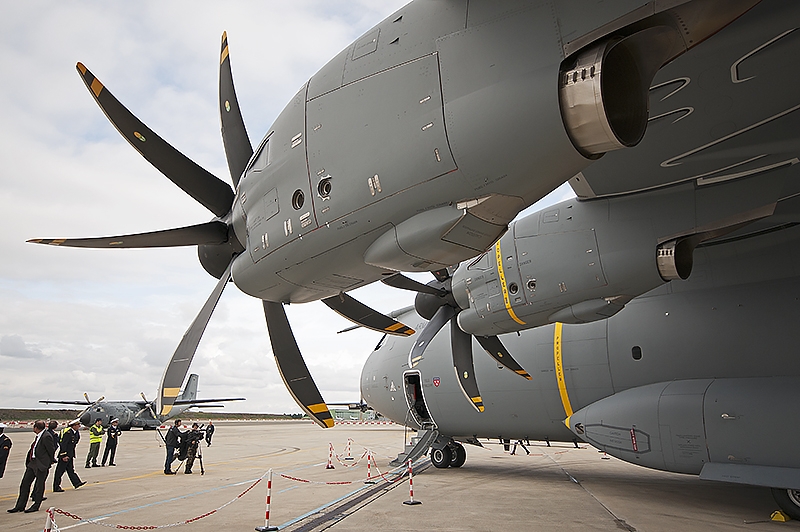 découvrez les enjeux techniques auxquels airbus fait face, les incertitudes qui impactent ses projets et les solutions envisagées pour surmonter ces défis. analyse approfondie de l'actualité aéronautique.