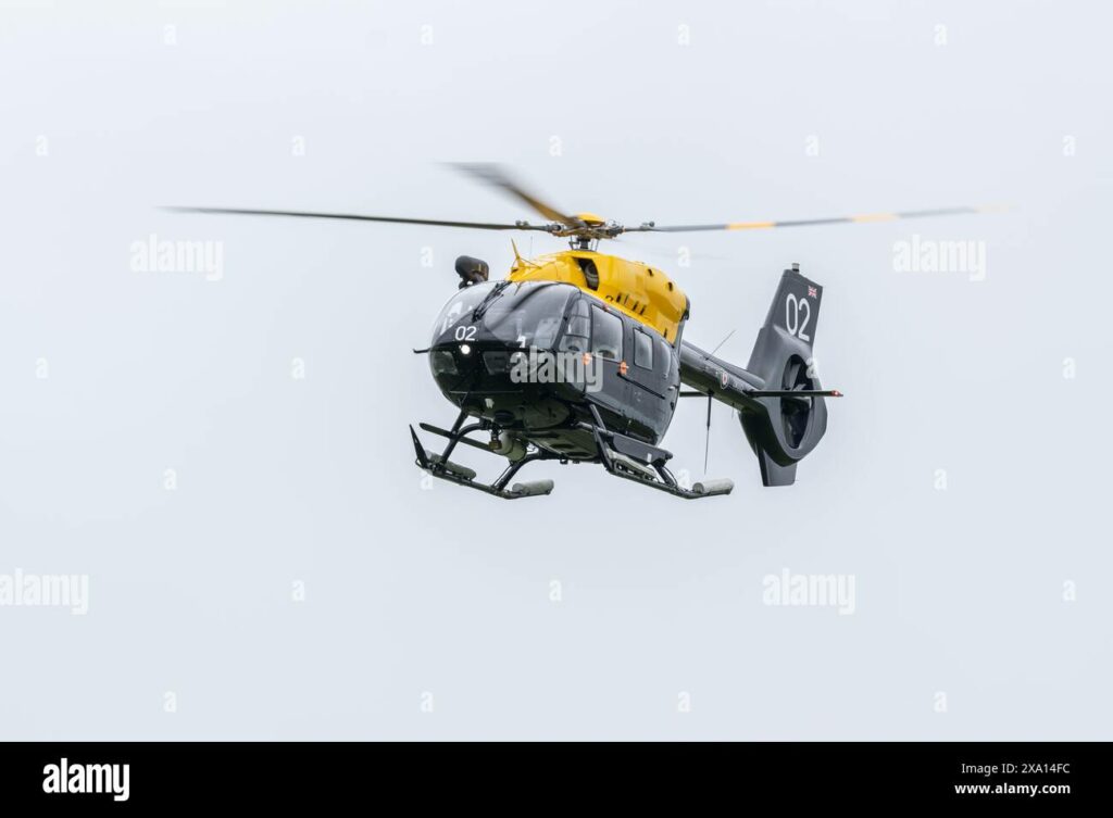 découvrez les hélicoptères h145m en irlande, une alliance parfaite de technologie de pointe et de polyvalence pour les missions de recherche et de sauvetage. explorez leurs caractéristiques, performances et leur rôle crucial dans la sécurité aérienne irlandaise.