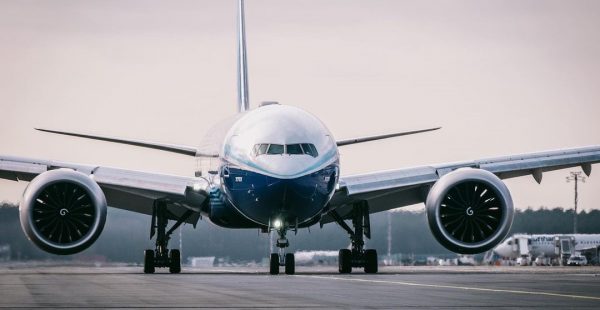 découvrez les dernières avancées des tests du boeing 777x, un avion emblématique qui promet de redéfinir l'expérience du voyage aérien. plongez dans les détails des nouvelles vérifications et des performances impressionnantes qui relancent ce projet ambitieux.